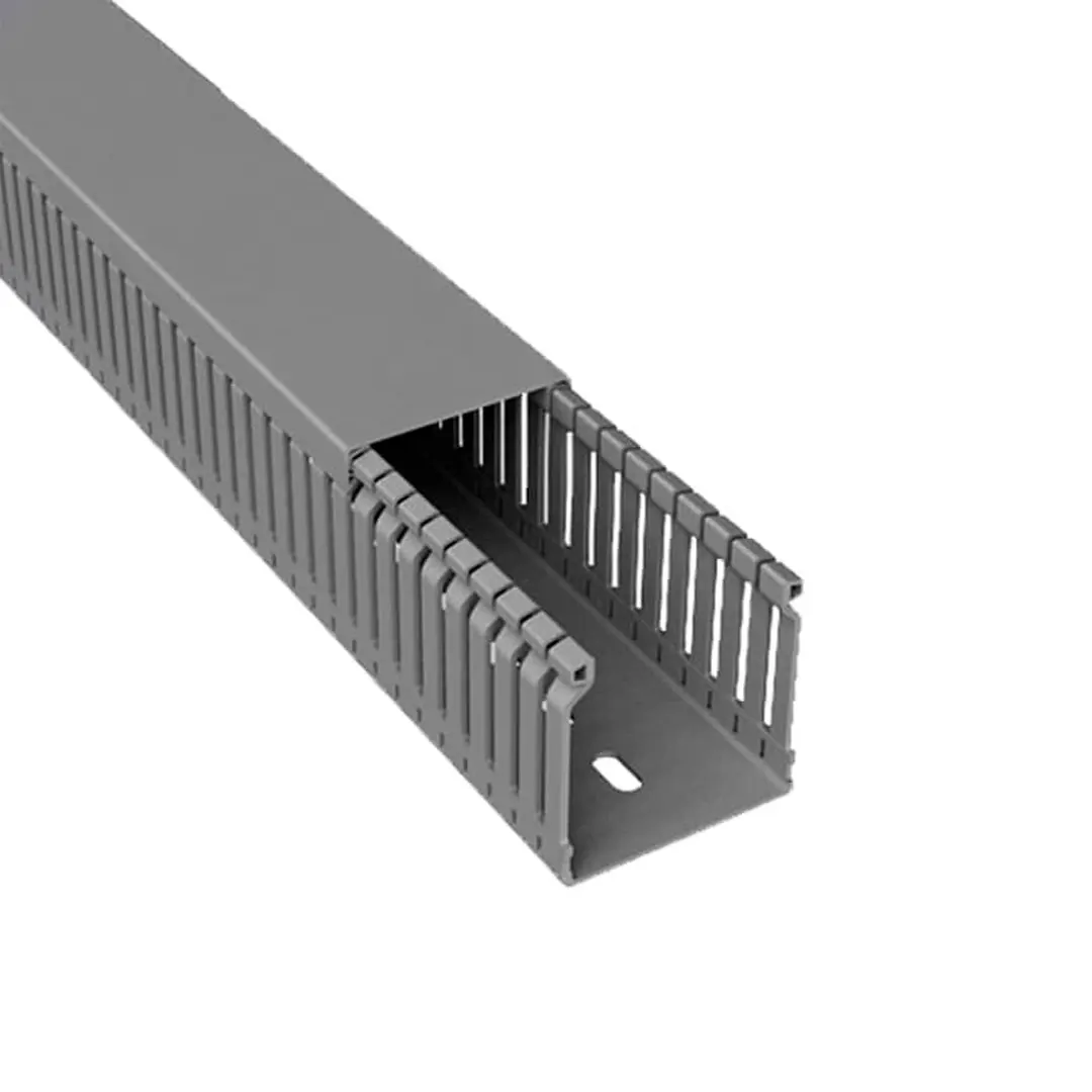(1477) Canaleta plástica ranurada  35x50x2000